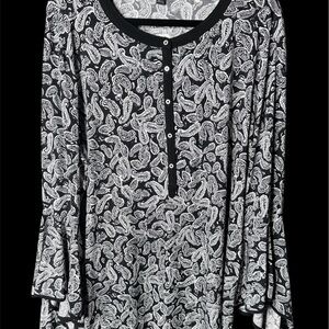 NWT Slim Factor Plus 3X Black & White Paisley with fun arms